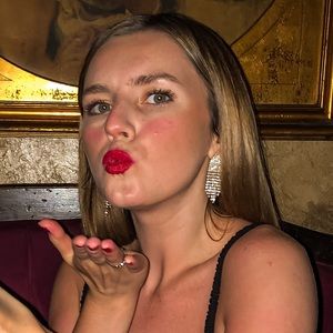 Meet your Posher, Jenna